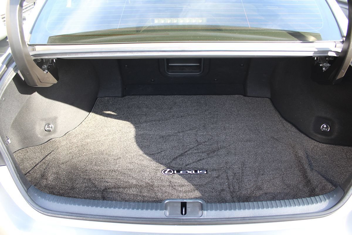 Used 2019 Lexus ES 300h w/ Premium Package FWD image 34
