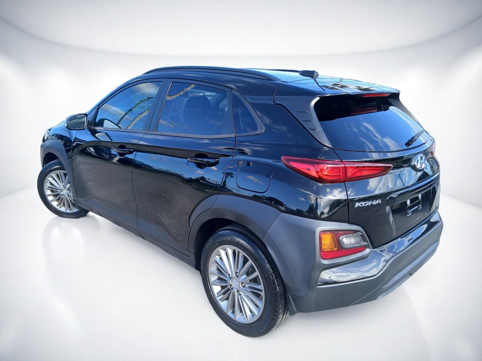 Used 2021 Hyundai Kona SEL FWD image 4