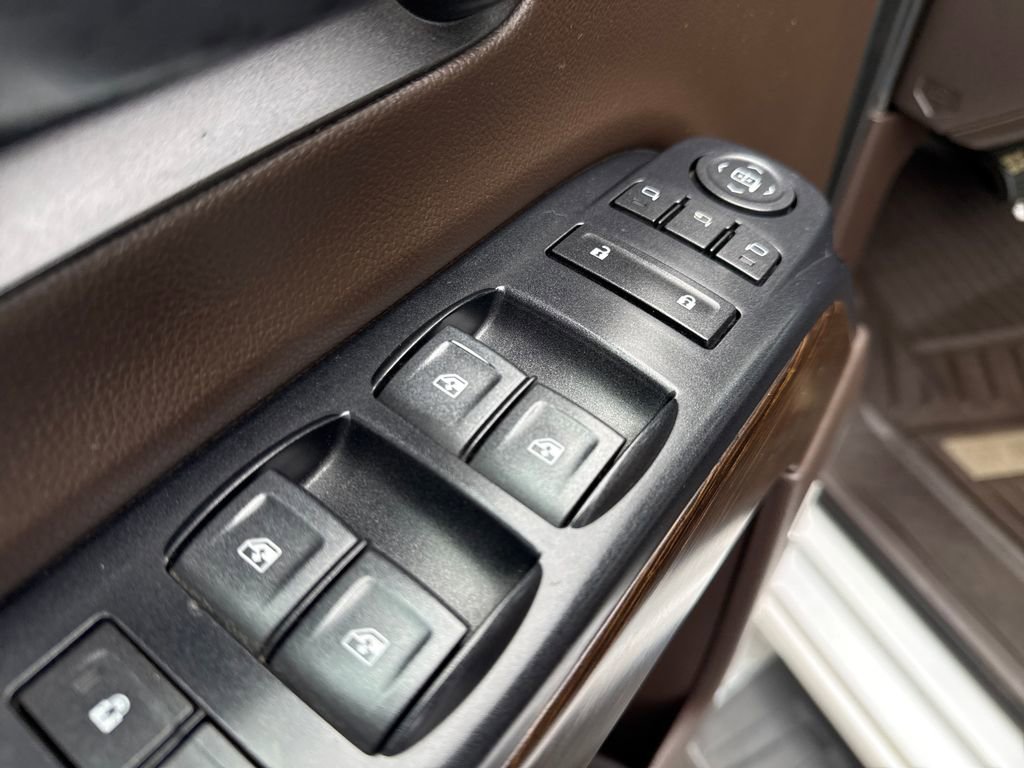 Used 2019 GMC Sierra 2500 Denali w/ Duramax Plus Package AWD/4WD image 27