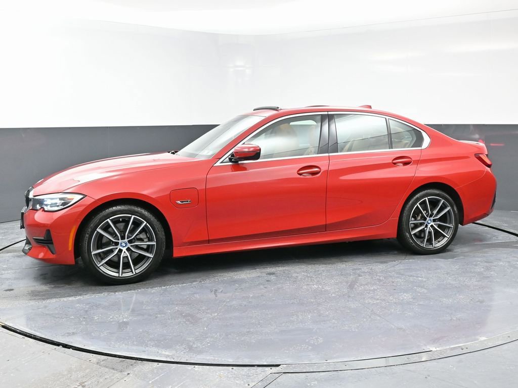 Used 2022 BMW 330e xDrive w/ Convenience Package AWD/4WD image 6