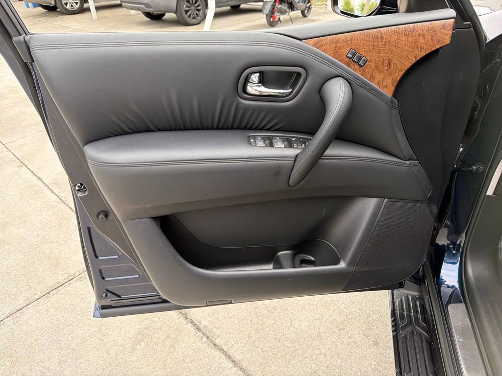 Certified 2024 Nissan Armada SL w/ Captain's Chairs Package RWD image 18