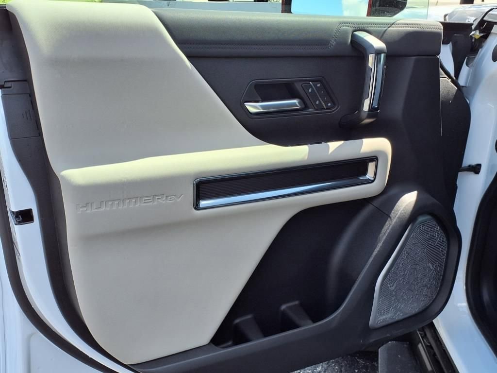 New 2026 GMC Hummer EV 4x4 Crew Cab image 4