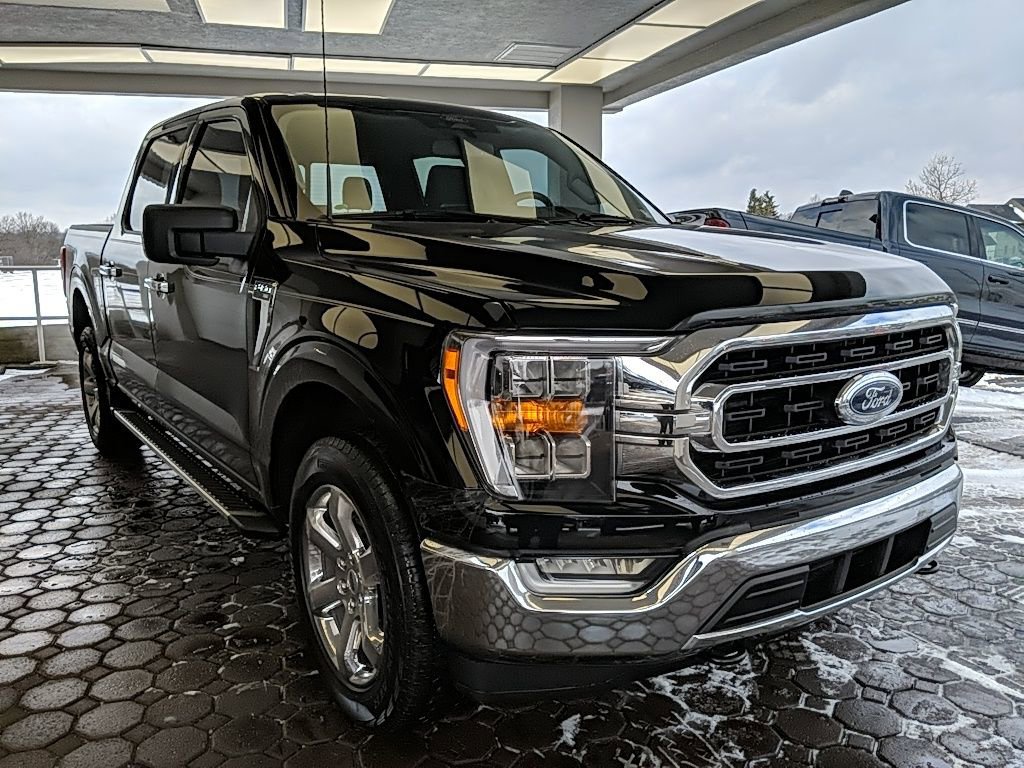 Certified 2022 Ford F150 XLT w/ Equipment Group 302A High image 3