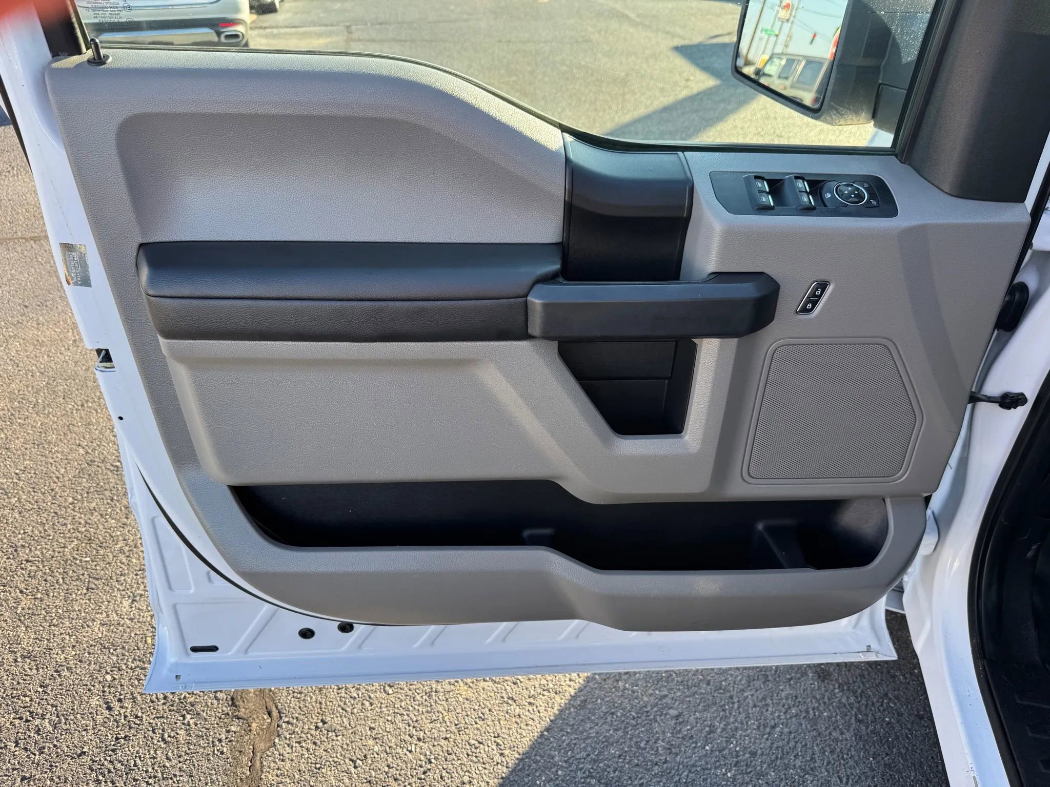 Used 2017 Ford F150 XL w/ Equipment Group 101A Mid image 22