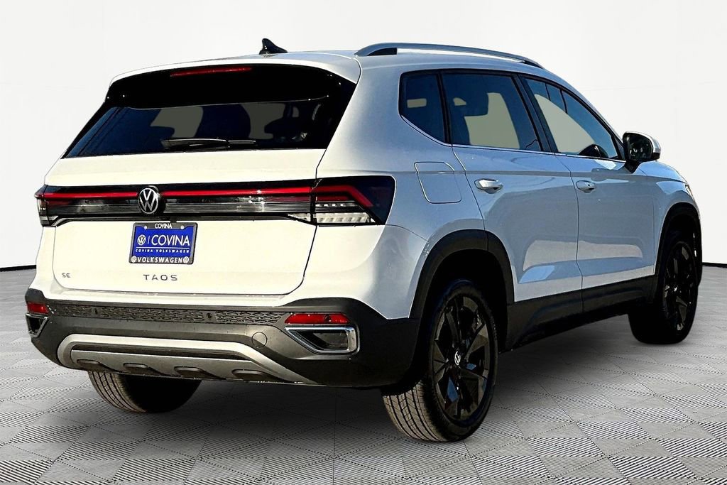 New 2026 Volkswagen Taos SE image 6
