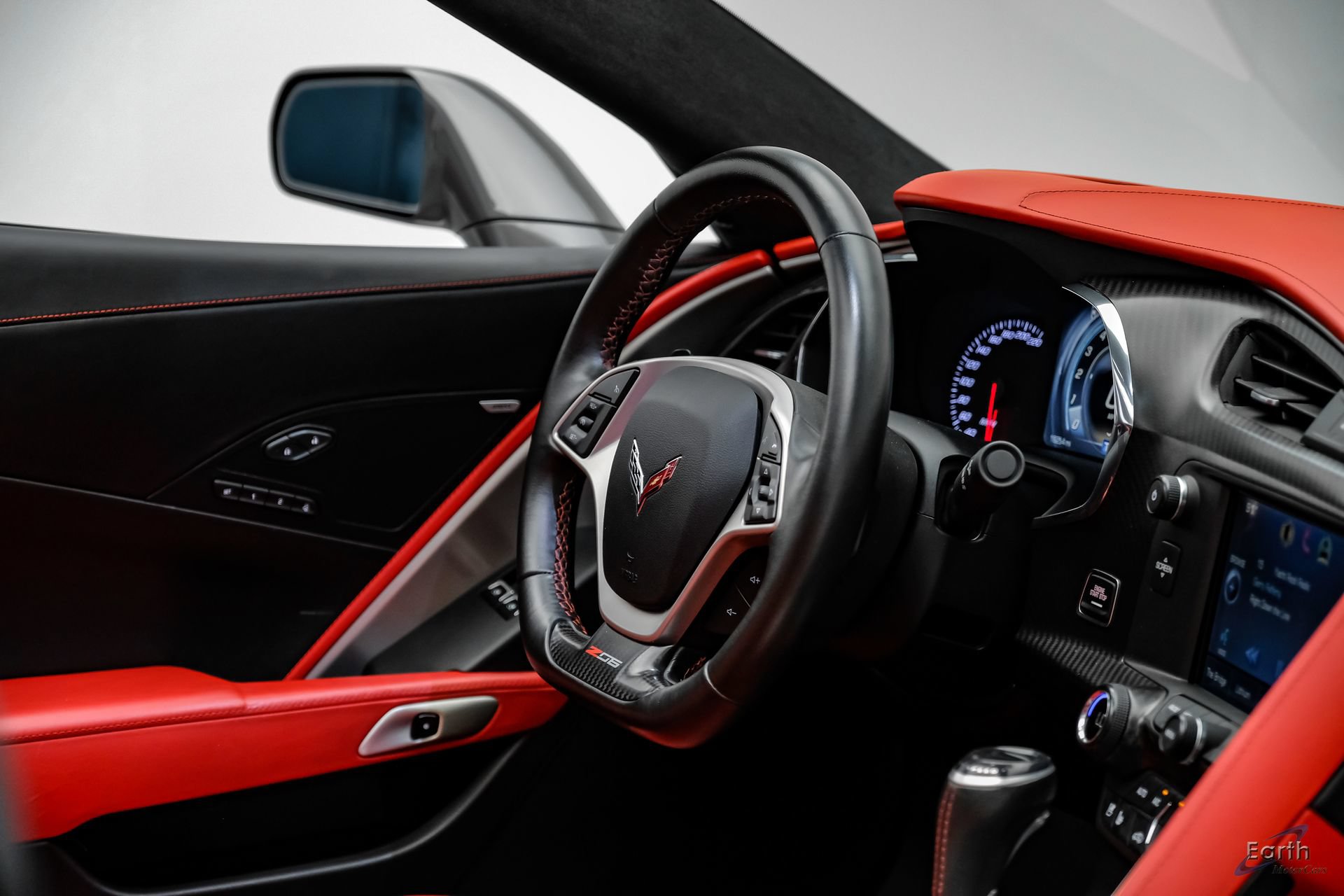 Used 2015 Chevrolet Corvette Z06 w/ 3LZ Preferred Equipment Group RWD image 58