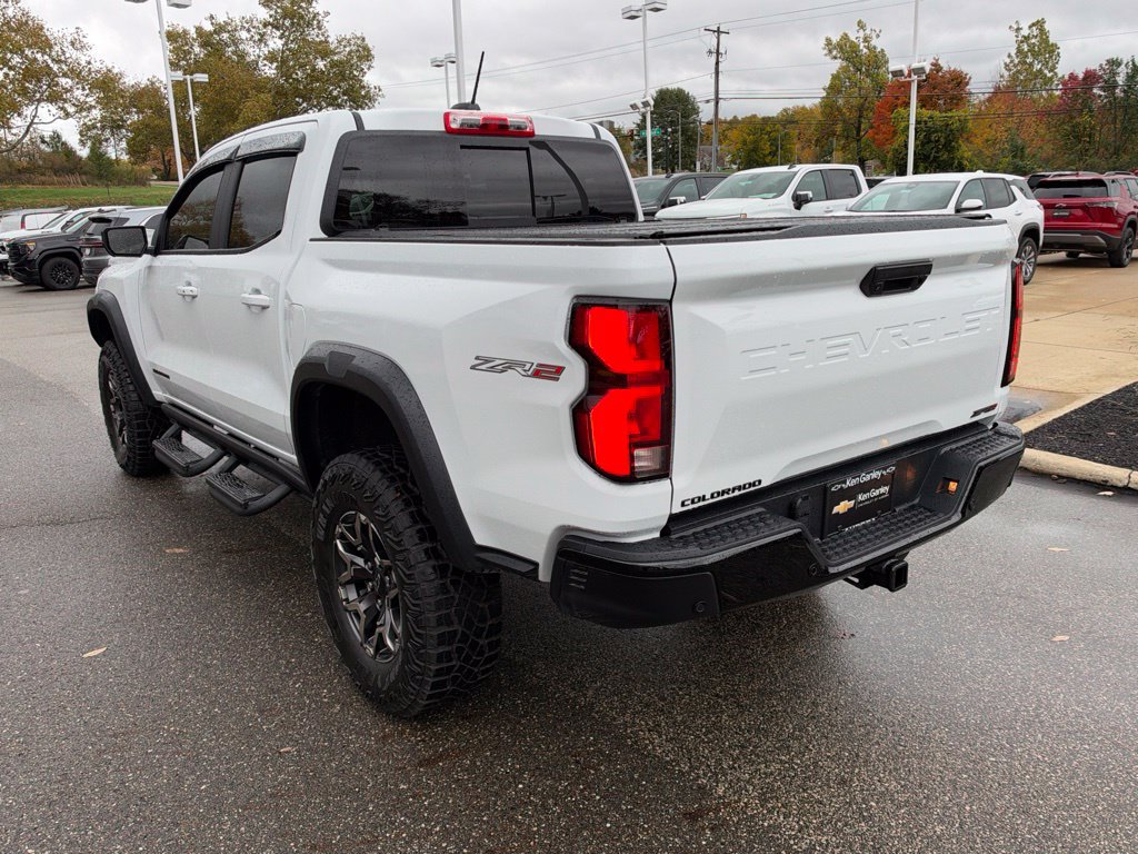 Used 2026 Chevrolet Colorado ZR2 w/ Technology Package AWD/4WD image 15