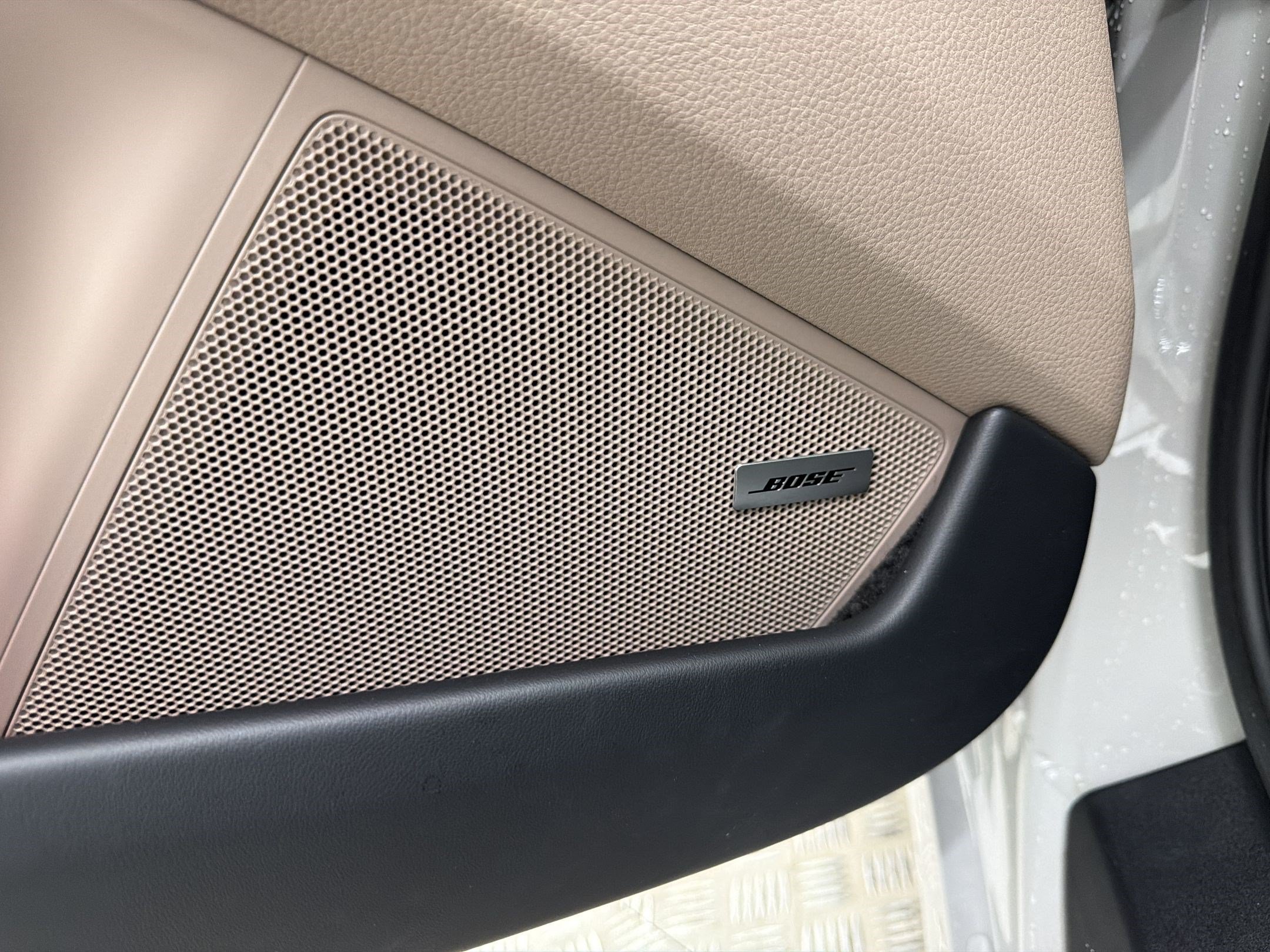 Certified 2025 Porsche 911 Carrera RWD image 25