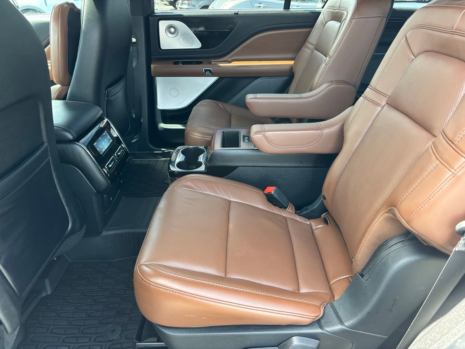 Used 2022 Lincoln Aviator Reserve w/ Equipment Group 201A image 19