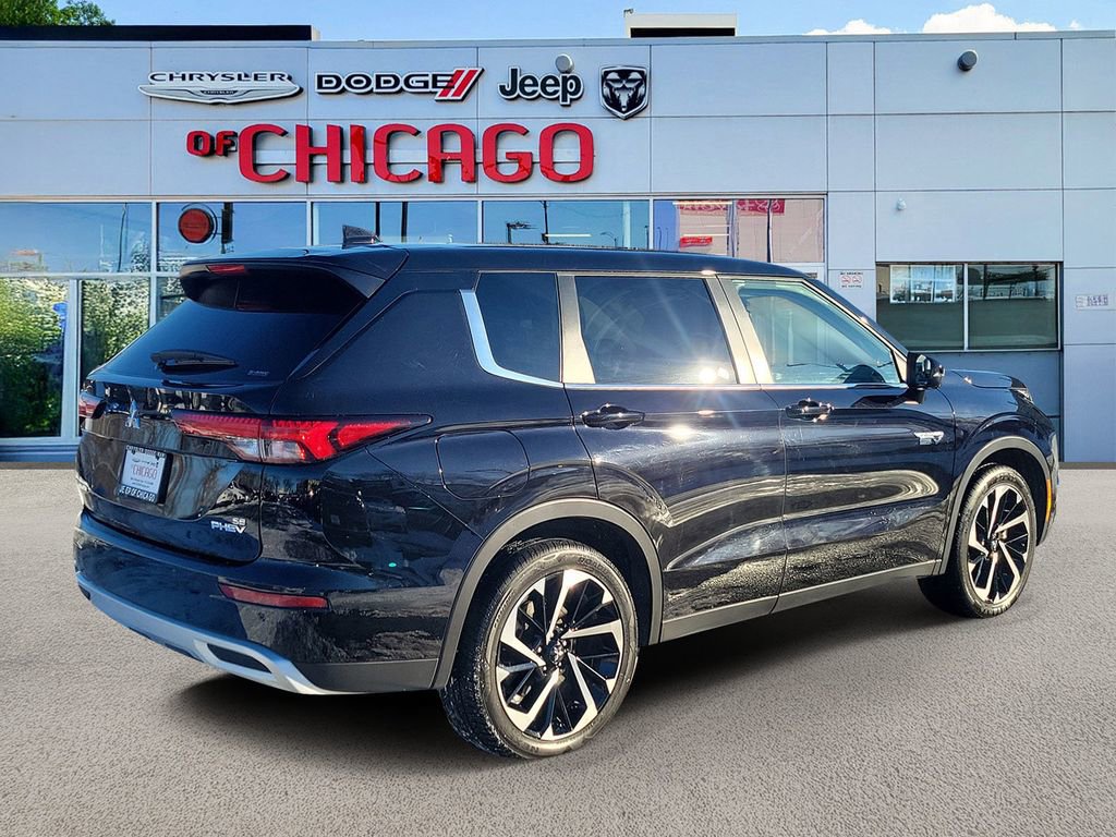 Used 2024 Mitsubishi Outlander SE image 4