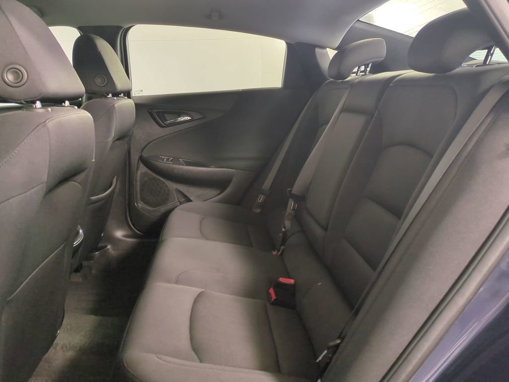 Used 2025 Chevrolet Malibu LT image 14