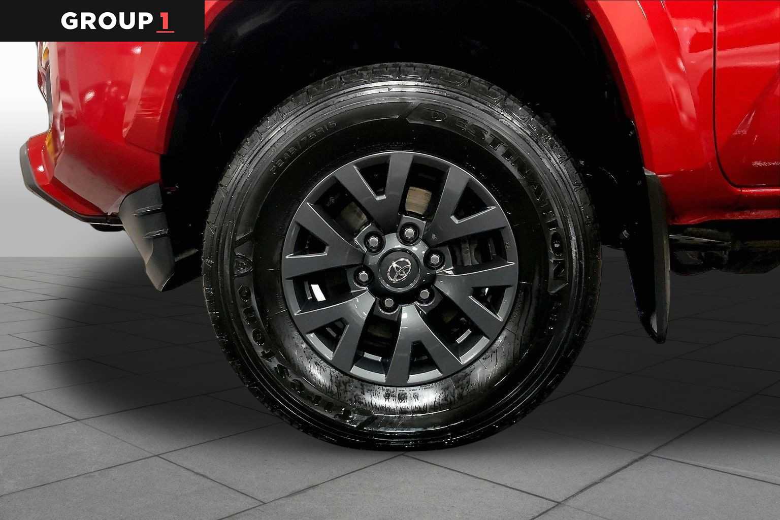Certified 2021 Toyota Tacoma SR5 AWD/4WD image 11