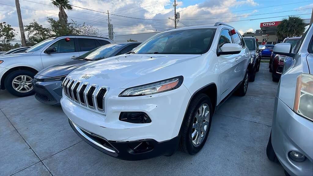 Used 2017 Jeep Cherokee Limited FWD image 5