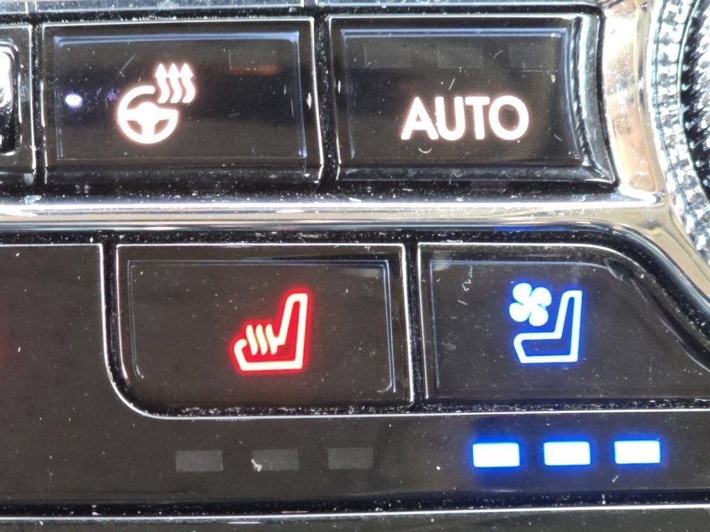 Used 2021 Lincoln Corsair AWD image 8