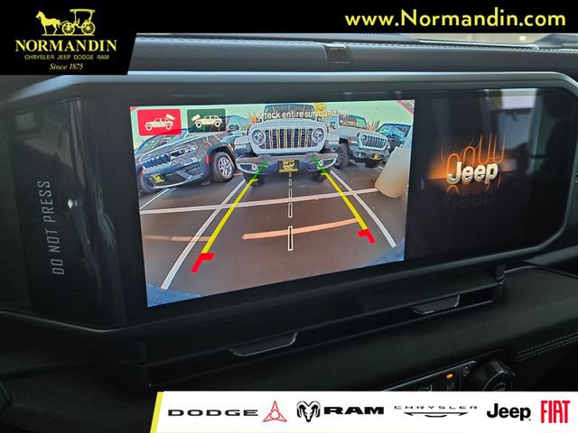 New 2026 Jeep Wrangler Unlimited Sahara AWD/4WD image 11