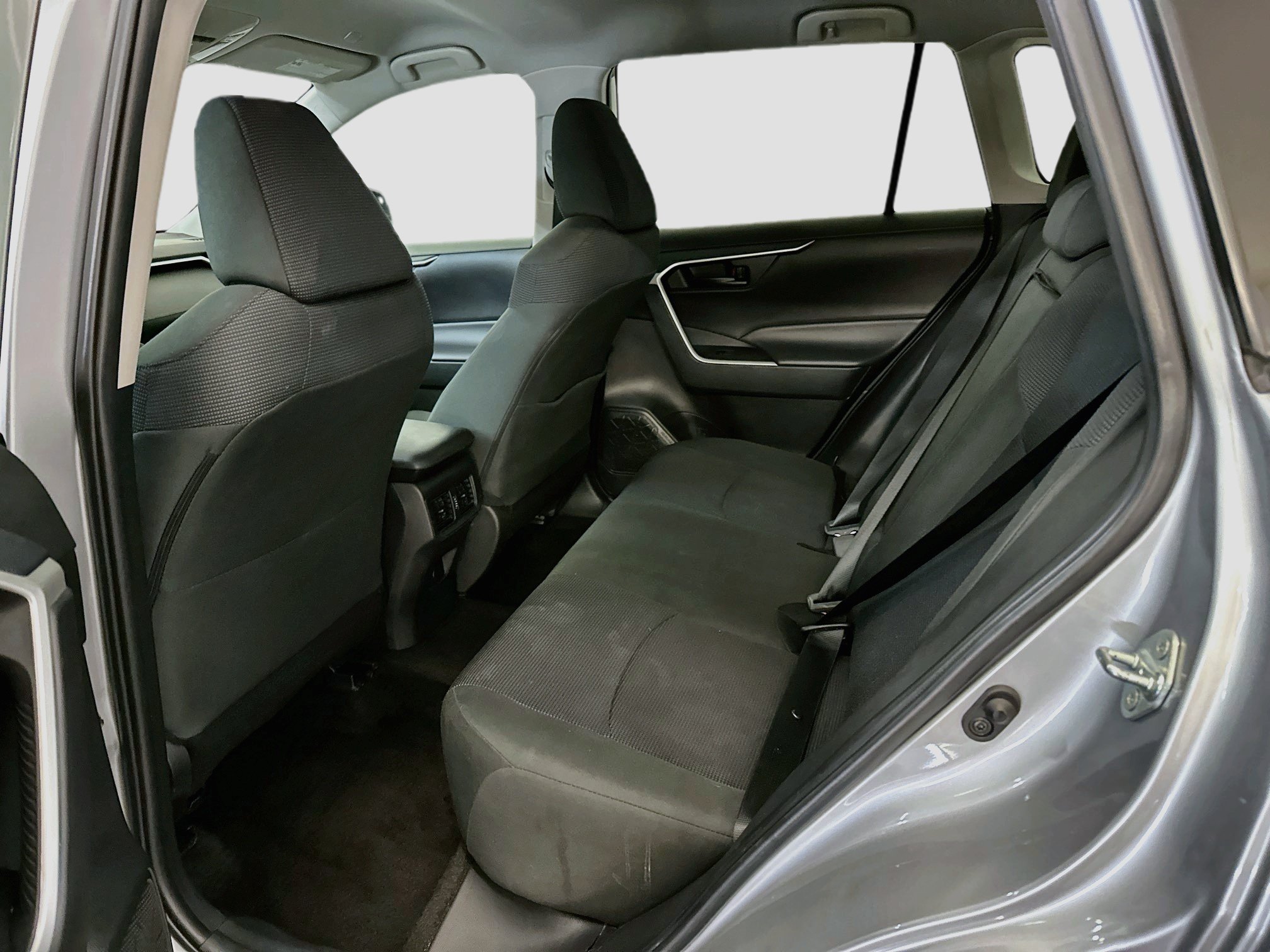 Used 2024 Toyota RAV4 LE AWD/4WD image 29