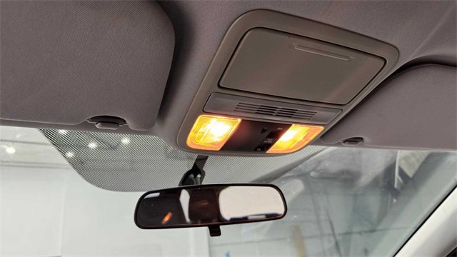 Used 2018 Honda Odyssey LX image 32