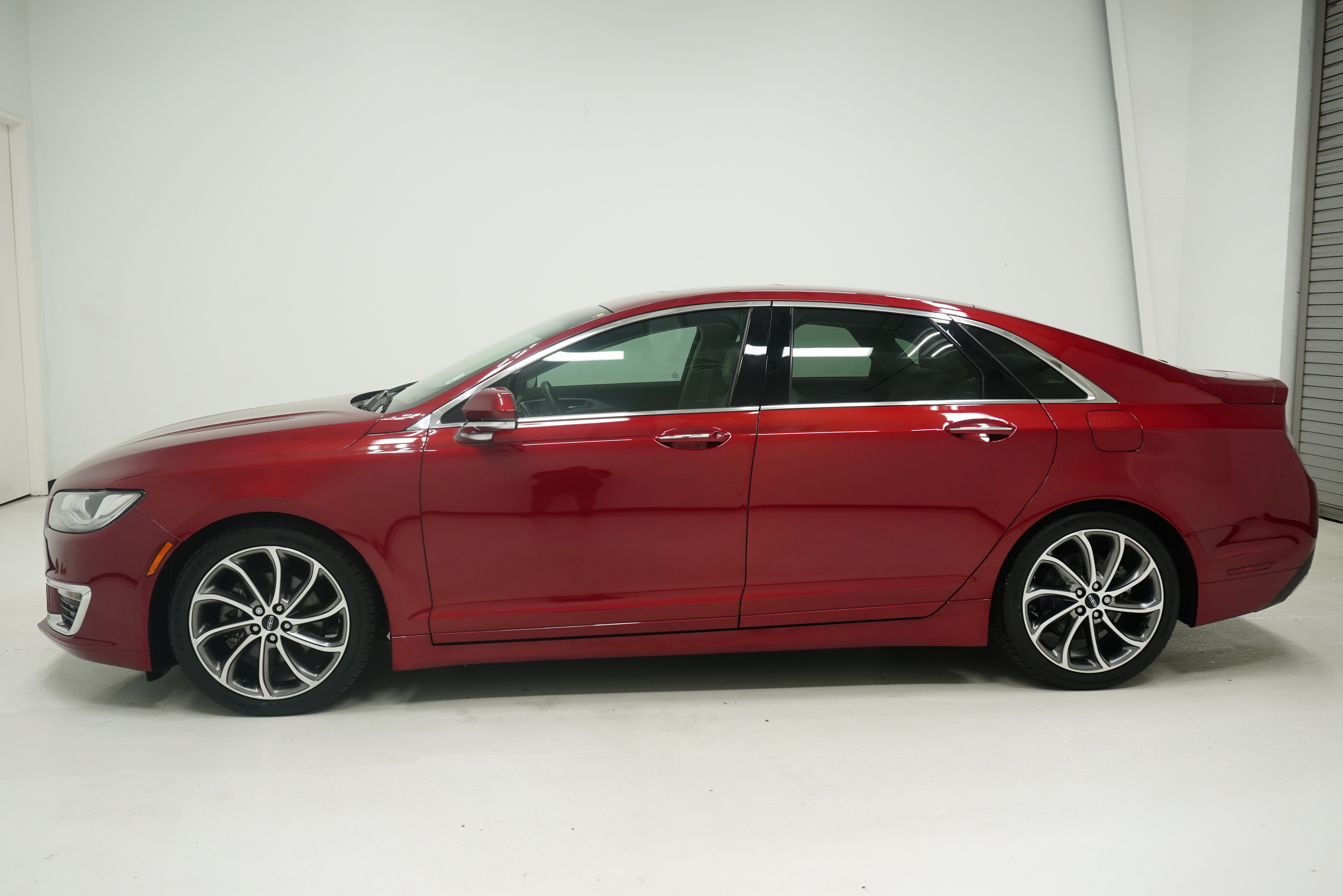 Used 2019 Lincoln MKZ Reserve w/ Reserve Plus Package FWD image 7