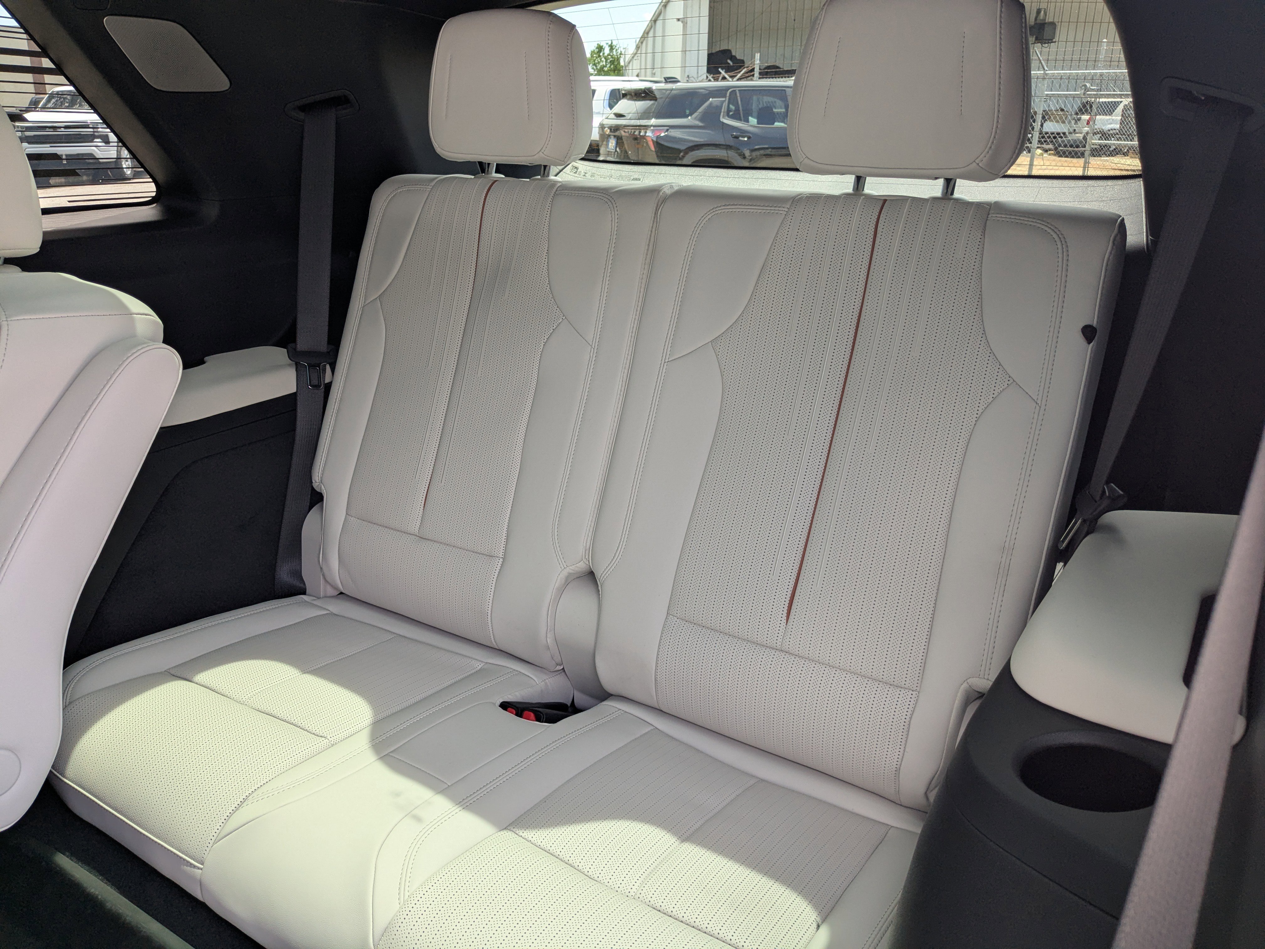 New 2026 Cadillac Vistiq Sport w/ LPO, Floor Liner Package image 29