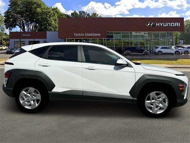 New 2026 Hyundai Kona SE image 9