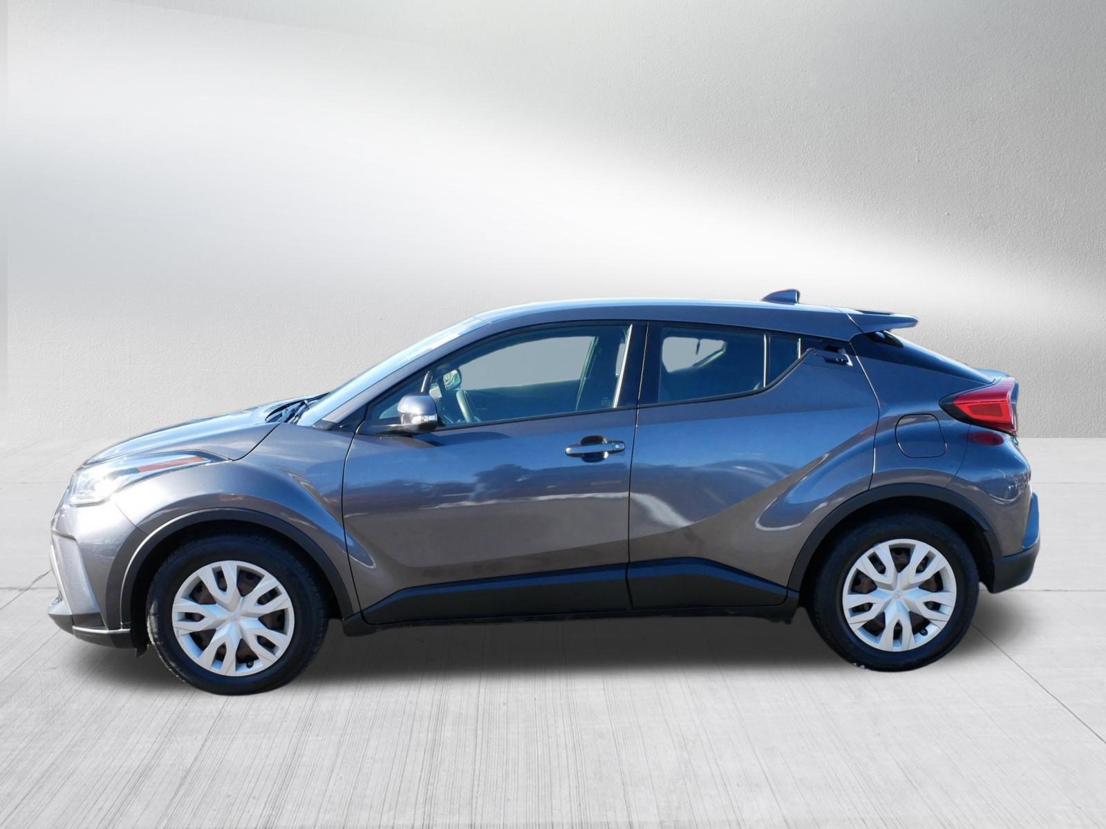 Used 2021 Toyota C-HR LE FWD image 4