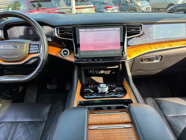 Used 2022 Jeep Grand Wagoneer Series III AWD/4WD image 11