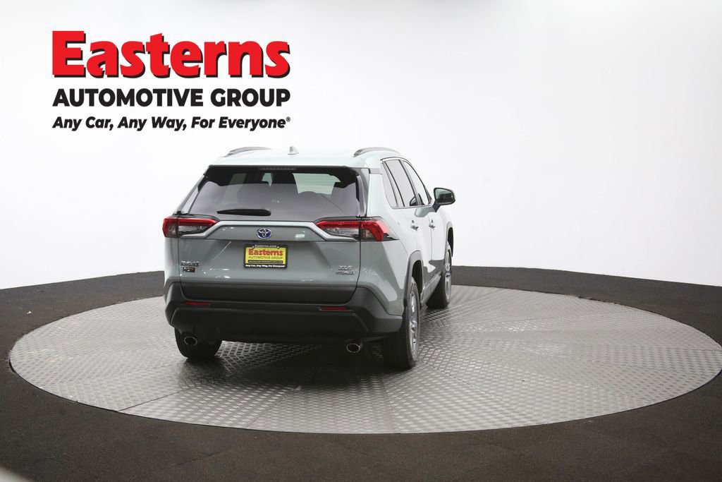 Used 2022 Toyota RAV4 XLE AWD/4WD image 39