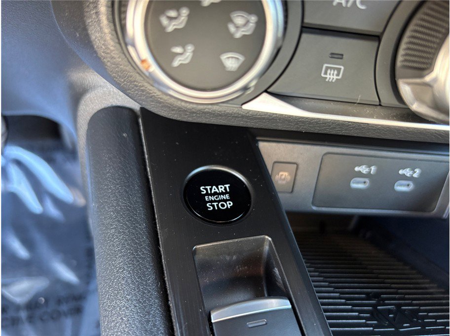 Used 2025 Nissan Kicks SV image 25