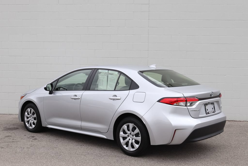 Used 2025 Toyota Corolla LE FWD image 22