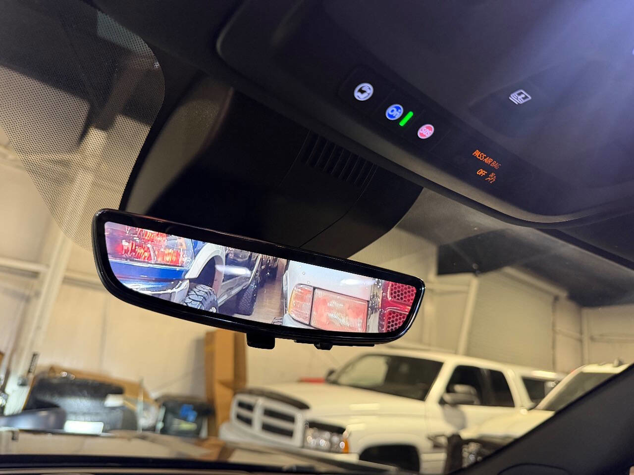 Used 2023 GMC Yukon XL Denali Ultimate image 12