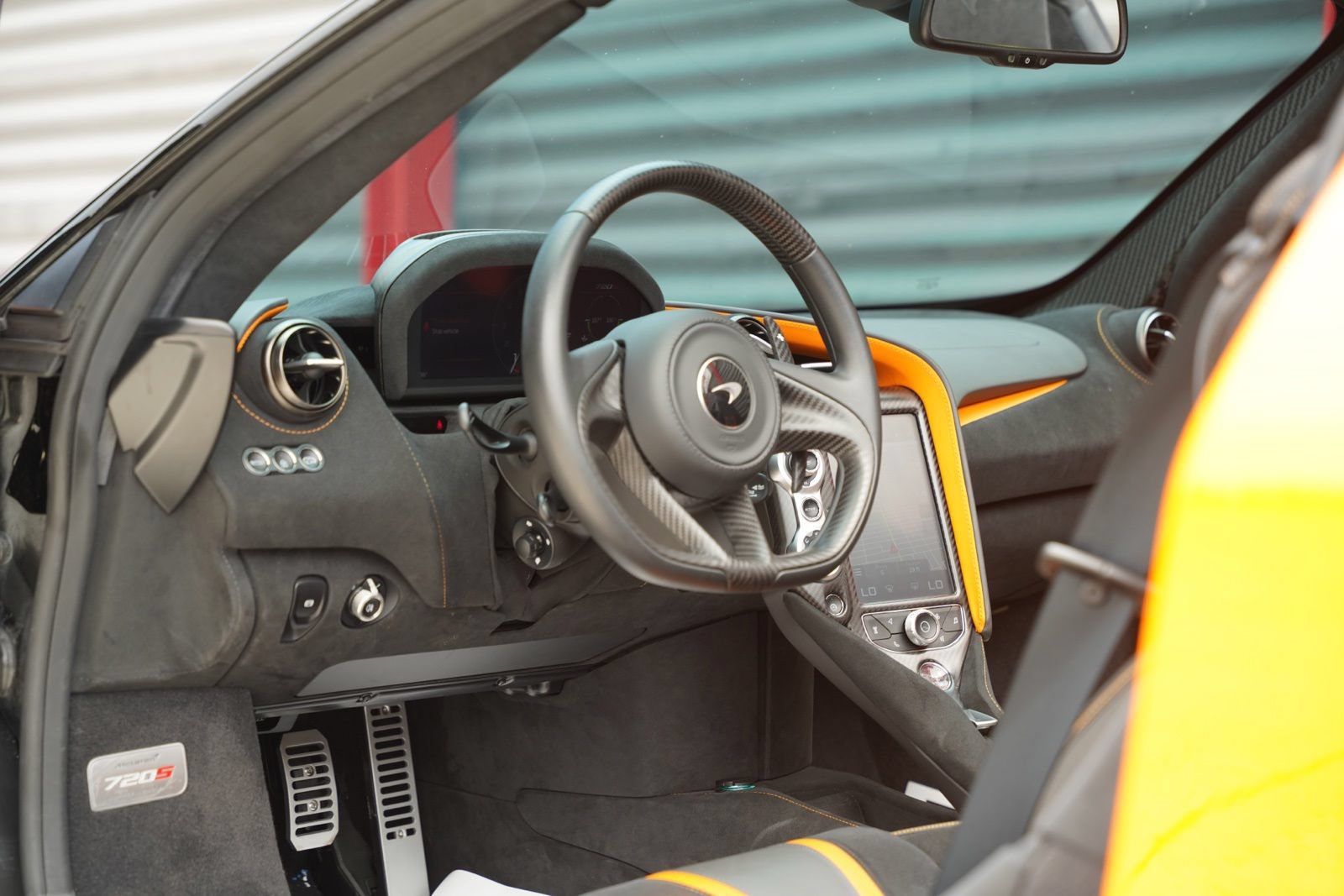 Used 2022 McLaren 720S Performance RWD image 24
