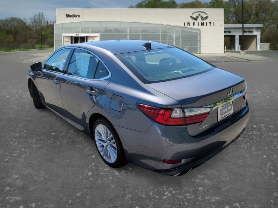 Used 2016 Lexus ES 350 w/ Luxury Package w/Wood Trim FWD image 5
