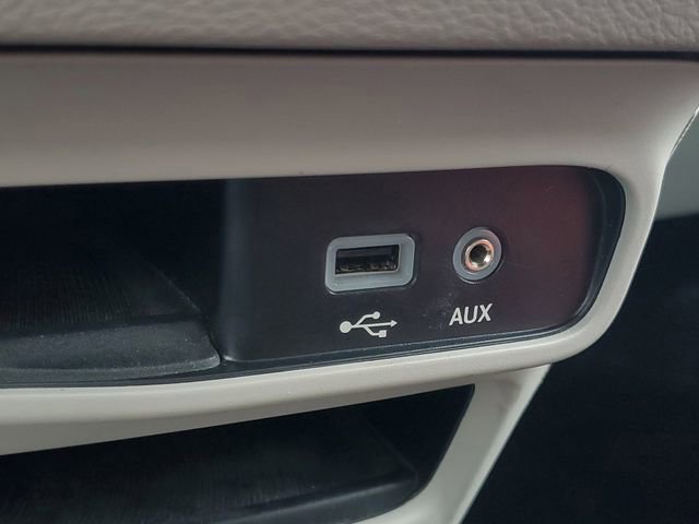 Used 2019 Chrysler Pacifica L image 32