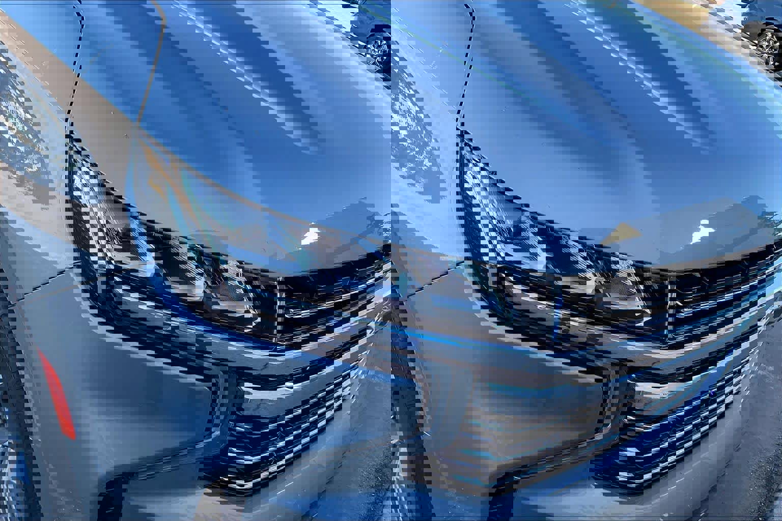 Used 2023 Chevrolet Suburban LT w/ Luxury Package image 26