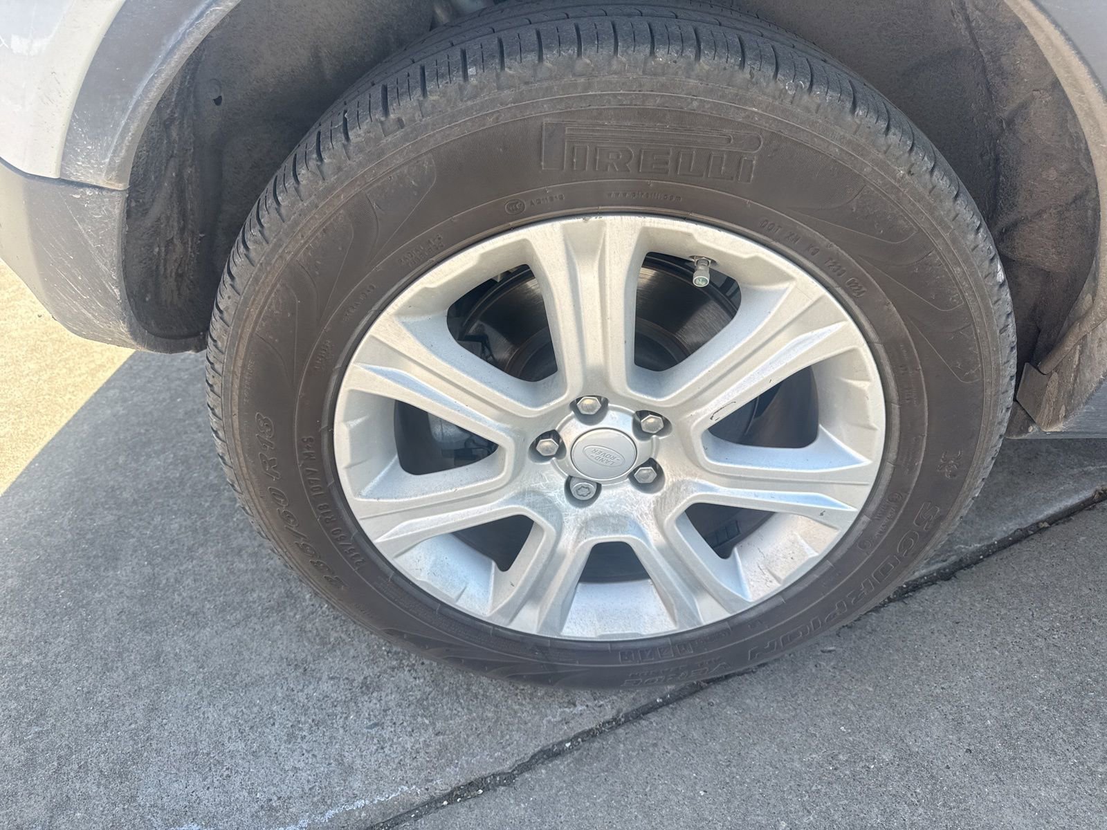 Used 2018 Land Rover Range Rover Evoque SE Premium AWD/4WD image 9