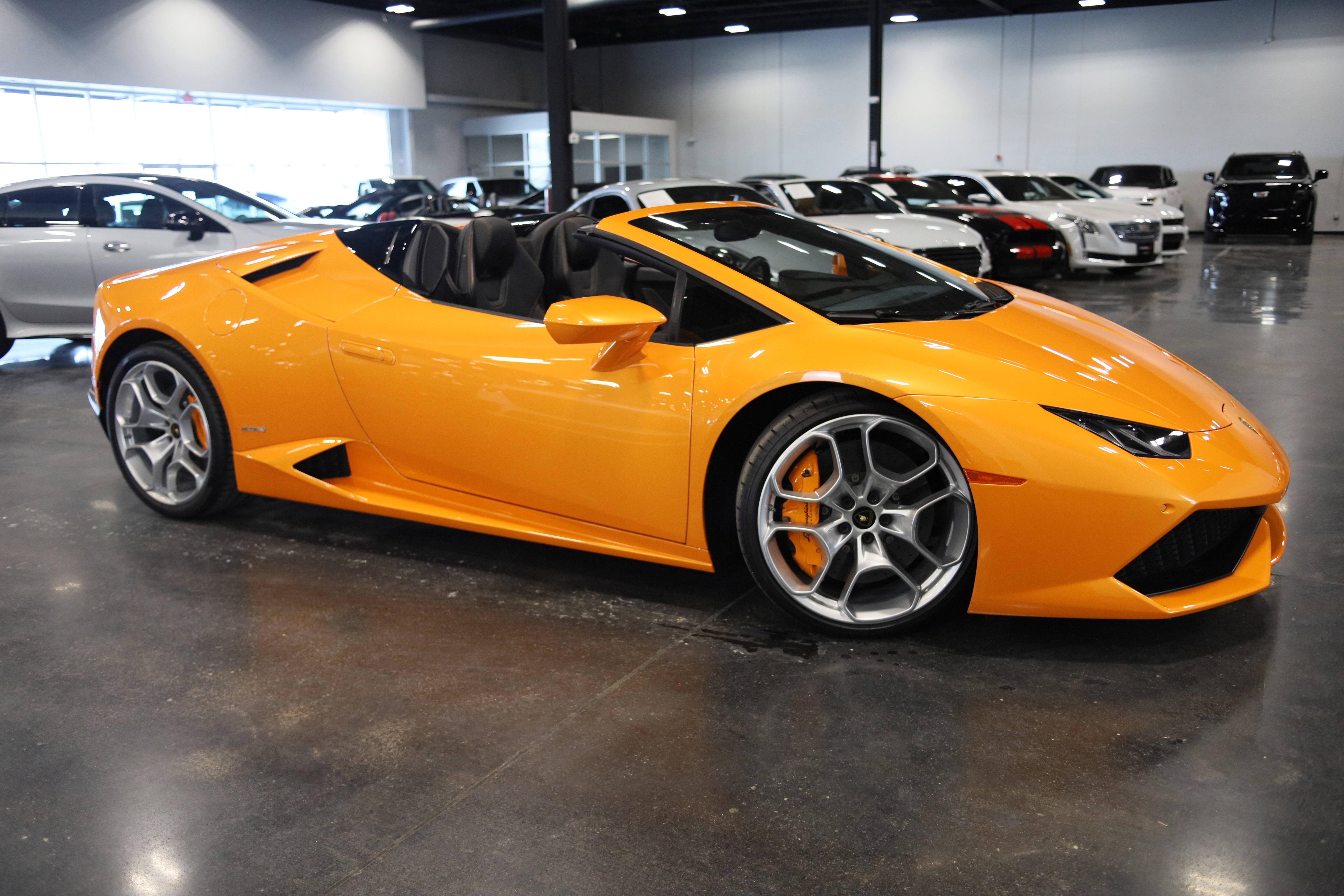 Used 2016 Lamborghini Huracan LP 610-4 image 7