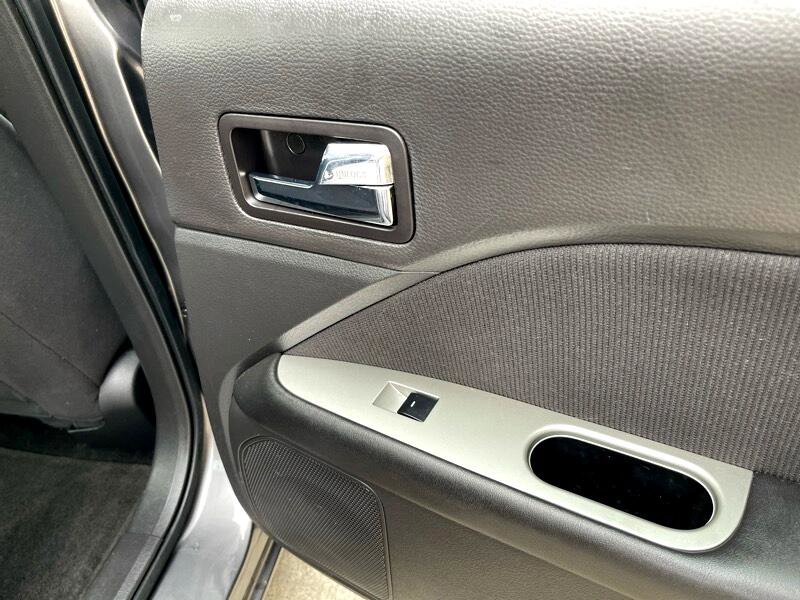 Used 2011 Ford Fusion Hybrid image 37