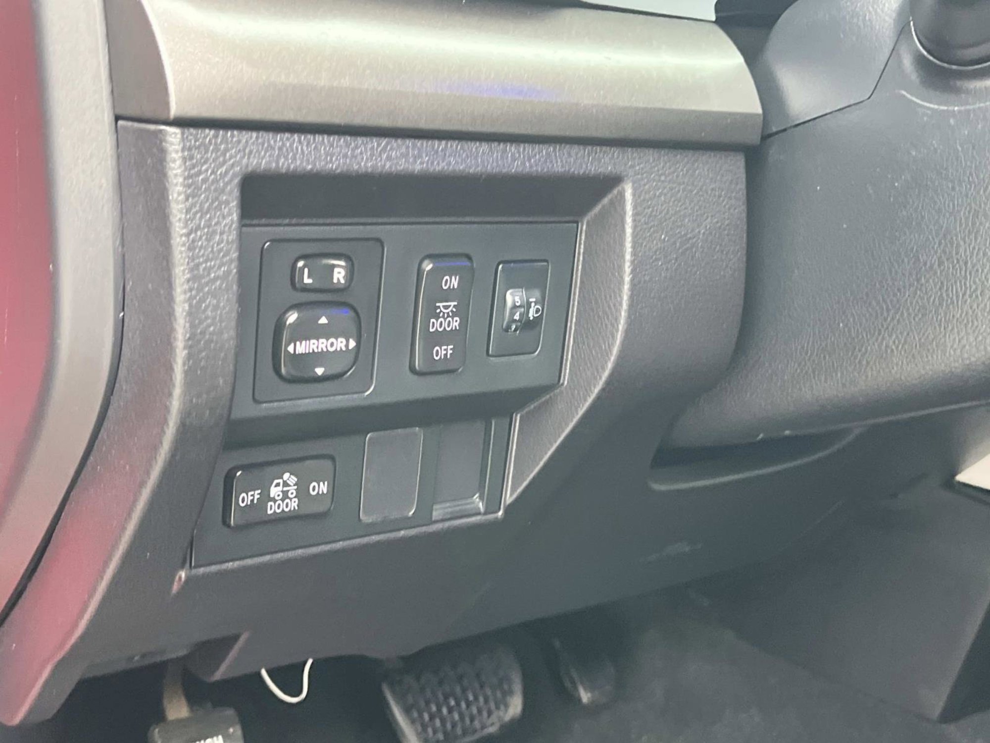 Used 2014 Toyota Tundra SR5 image 22