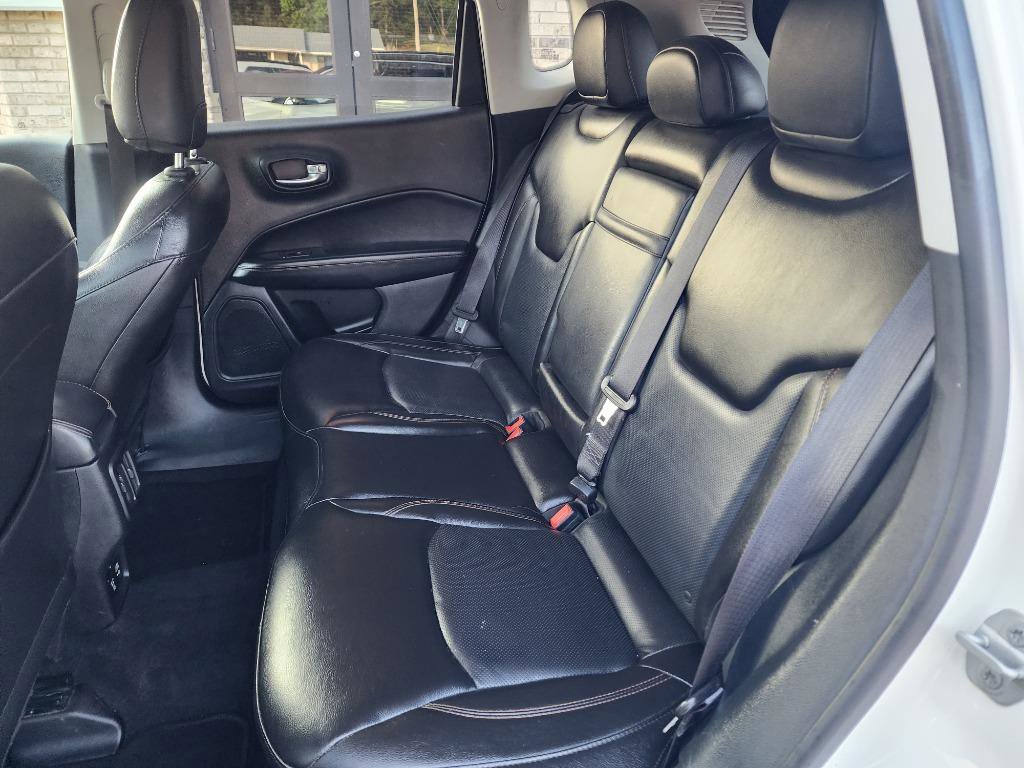 Used 2018 Jeep Compass Limited AWD/4WD image 10