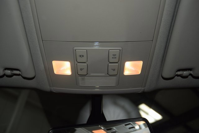 Used 2018 Volkswagen Atlas SE image 47