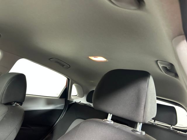 Used 2021 Hyundai Kona SE w/ Cargo Package FWD image 13