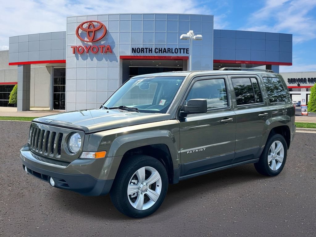 Used 2016 Jeep Patriot Latitude AWD/4WD image 3