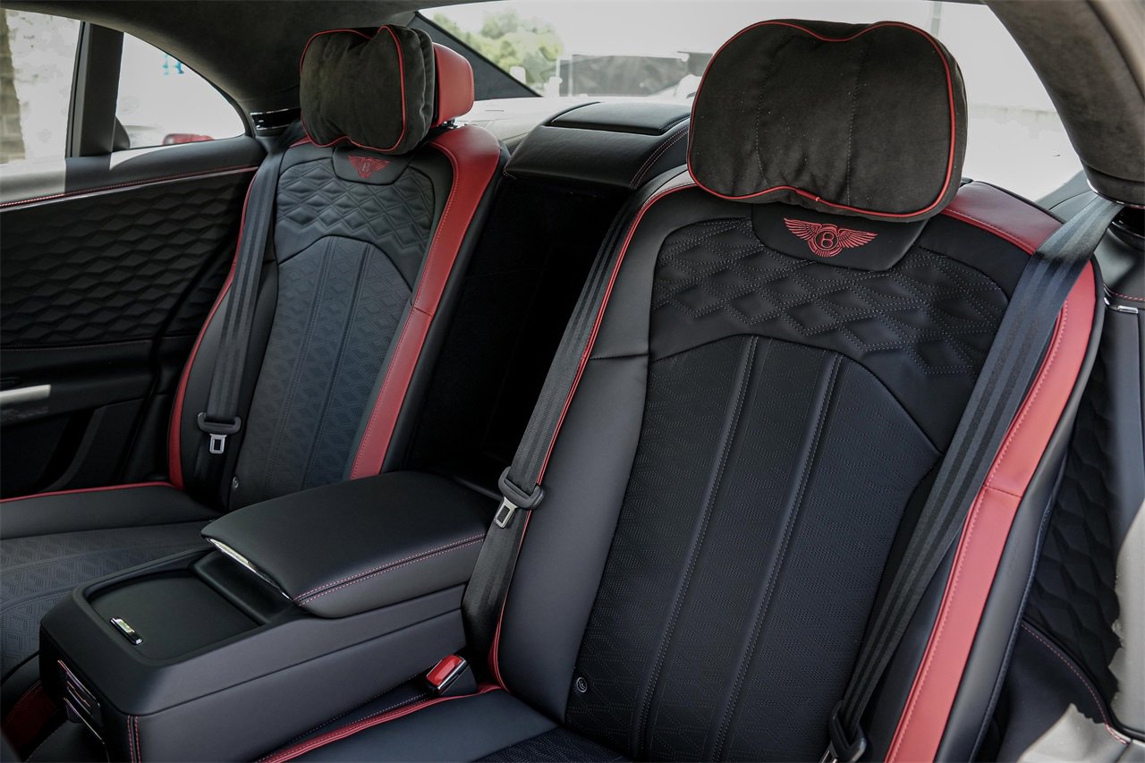 New 2025 Bentley Flying Spur Plug-In Hybrid image 39