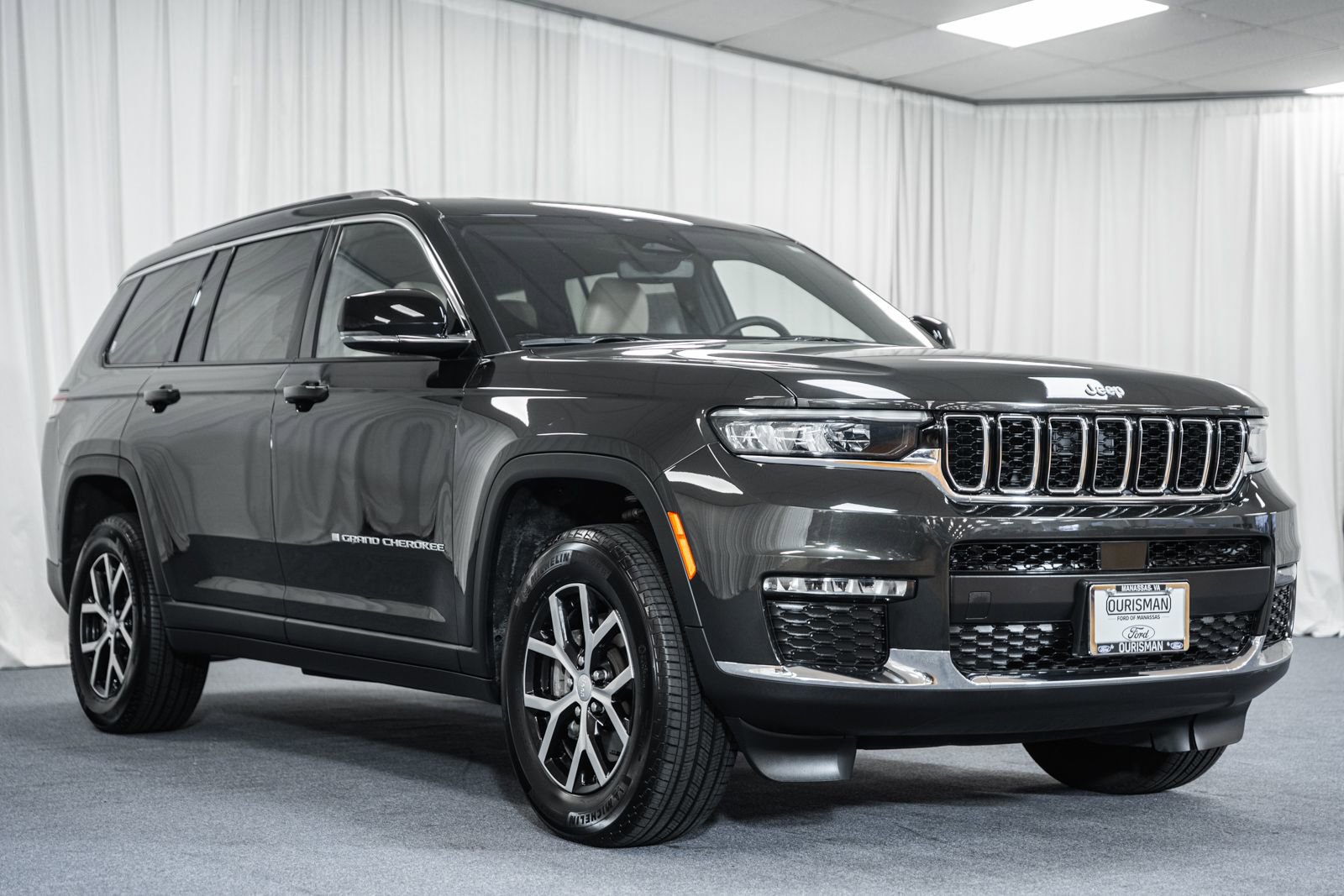 Used 2024 Jeep Grand Cherokee L Limited image 1