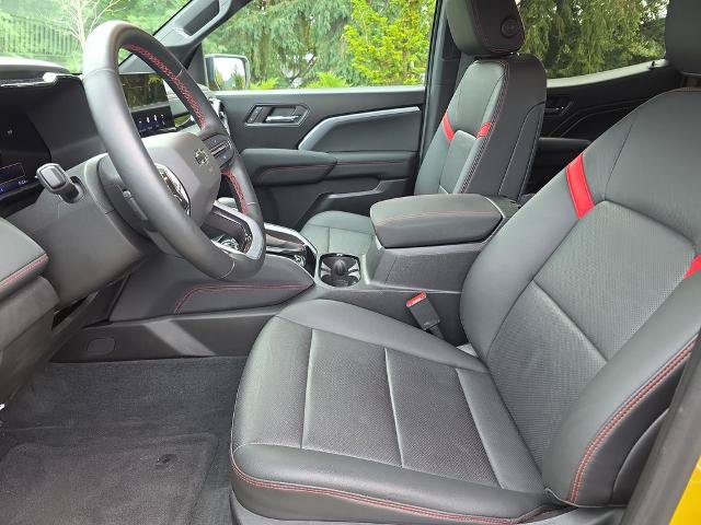 Used 2023 Chevrolet Colorado Z71 w/ Z71 Convenience Package 2 AWD/4WD image 5