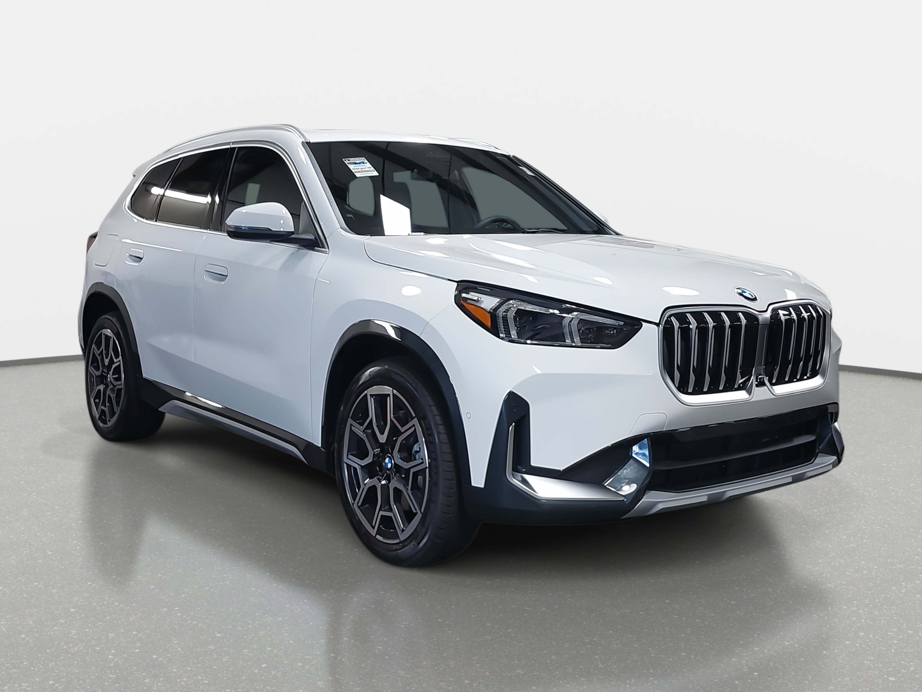 New 2026 BMW X1 xDrive28i w/ Technology Package image 3
