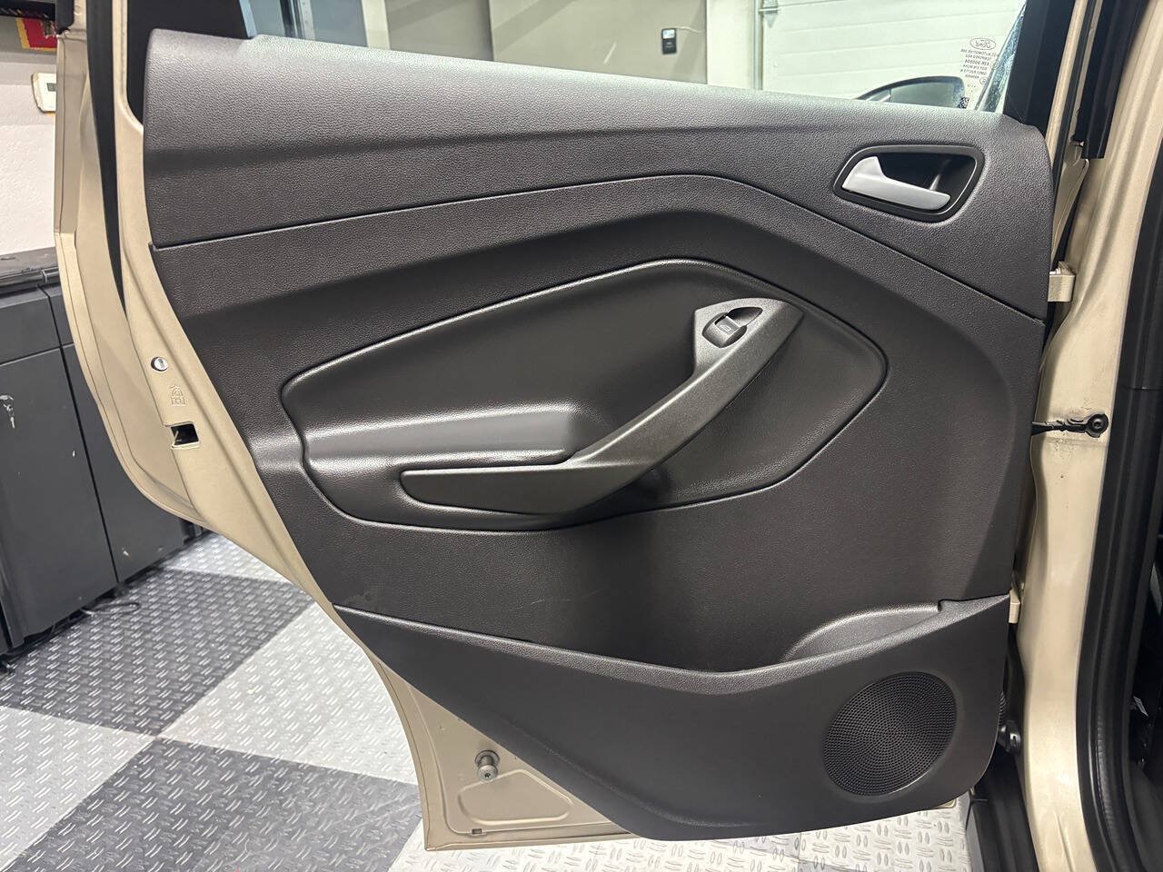 Used 2017 Ford C-MAX SE FWD image 16