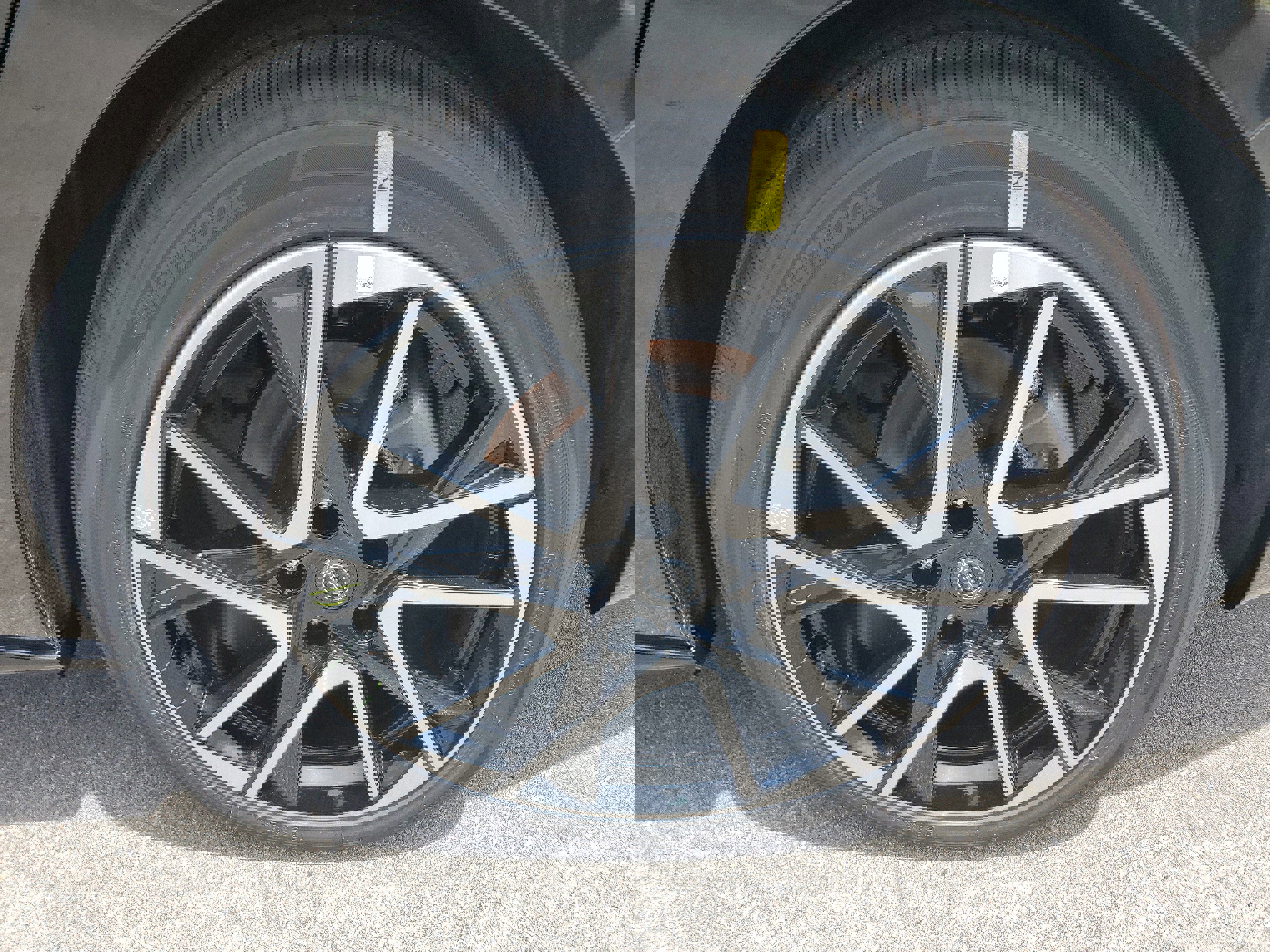 New 2025 Nissan Sentra SR w/ SR Premium Package image 8