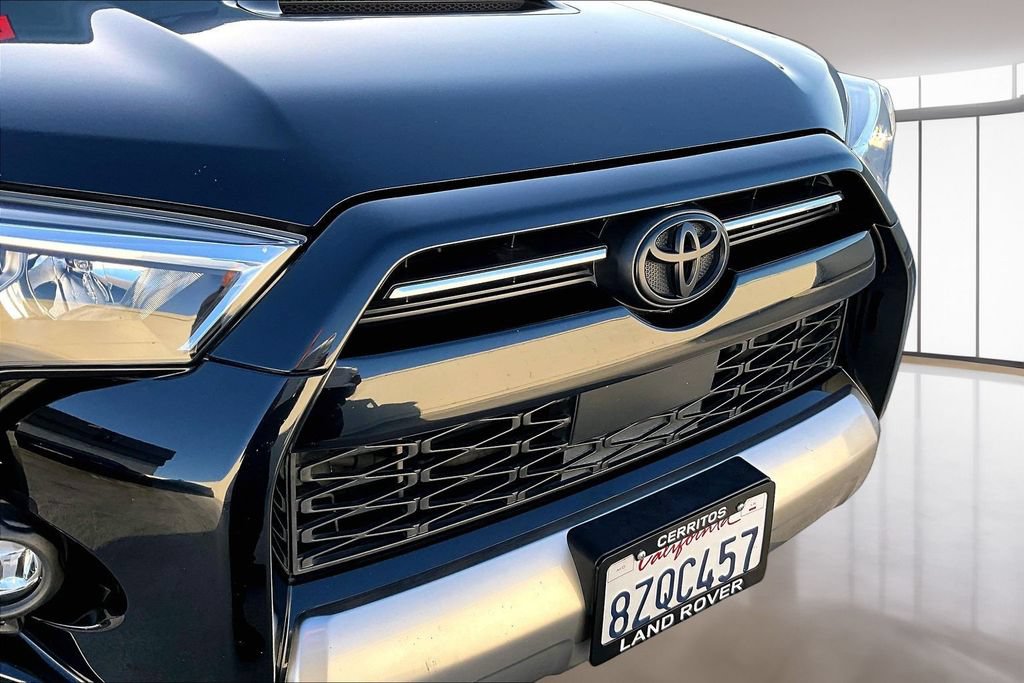 Used 2022 Toyota 4Runner TRD Off-Road AWD/4WD image 31
