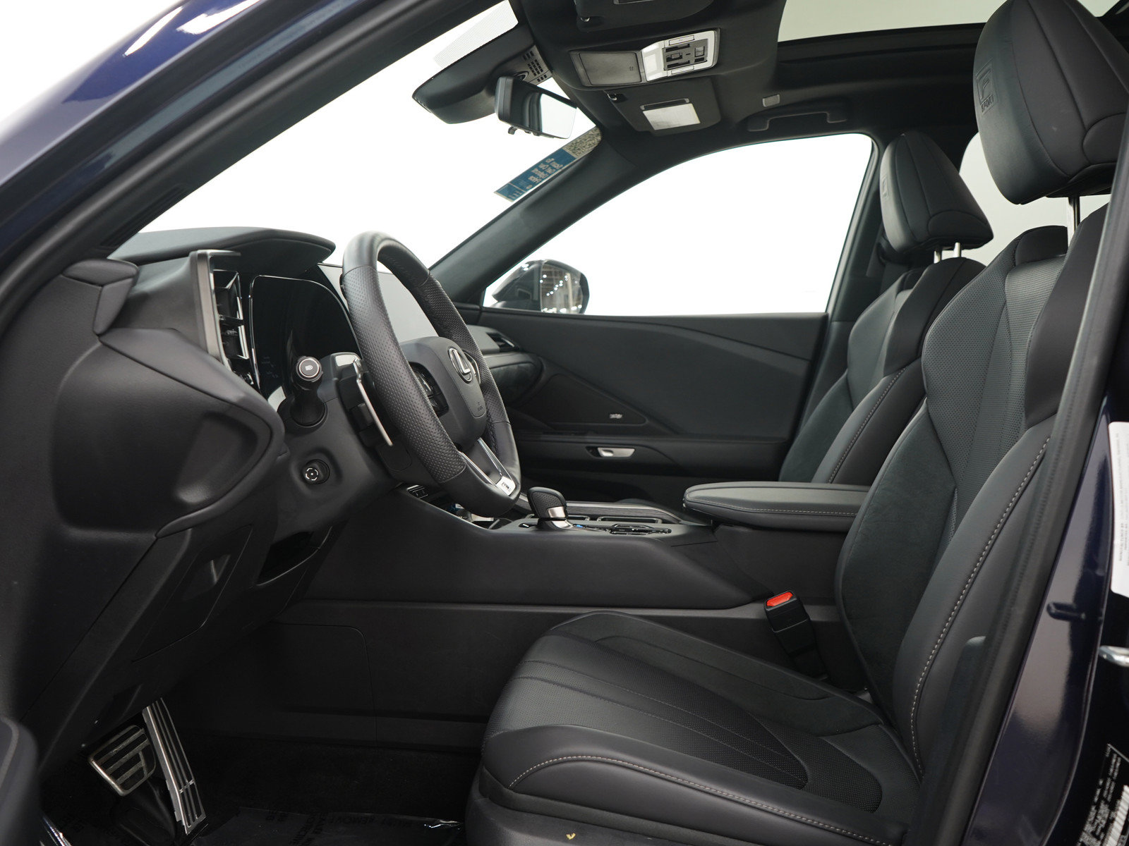 Used 2024 Lexus TX 500h AWD image 22